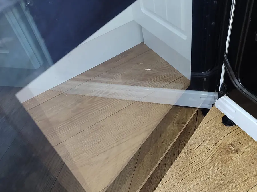 Oven door glass after cleaning